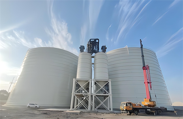 利通大型钢板库