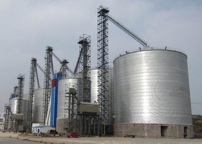 利通大型钢板库构造参数及水泥储存质量